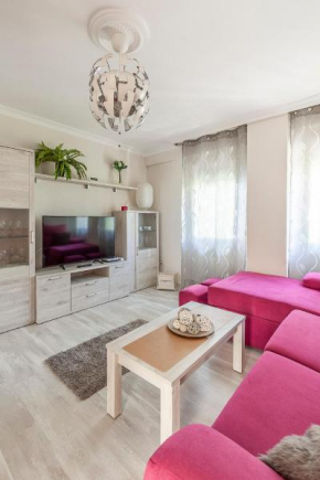 Fantastico apto recién 2 hab-Sevilla-Triana, Seville
